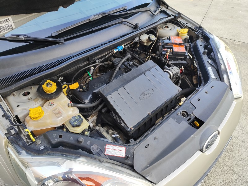 FIESTA 1.0 MPI CLASS 8V FLEX 4P MANUAL - 2011 - FARROUPILHA