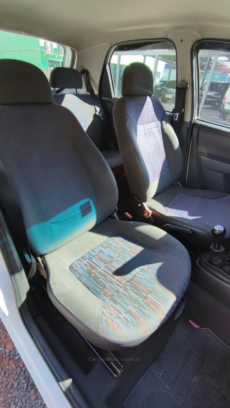 CELTA 1.0 MPFI LIFE 8V FLEX 4P MANUAL - 2007 - FARROUPILHA