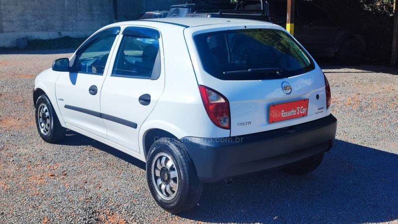 CELTA 1.0 MPFI LIFE 8V FLEX 4P MANUAL - 2007 - FARROUPILHA