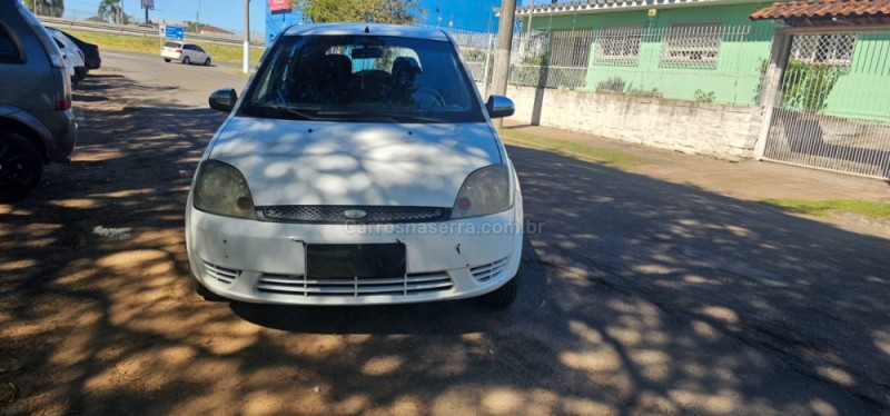 FIESTA 1.0 MPI 8V GASOLINA 4P MANUAL - 2004 - IVOTI