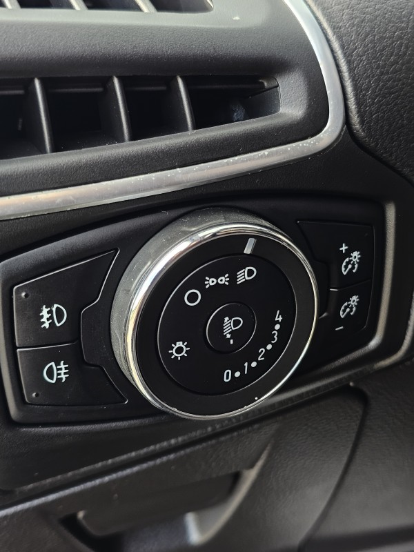 FOCUS 1.6 SE 16V FLEX 4P AUTOMÁTICO - 2015 - ANTôNIO PRADO