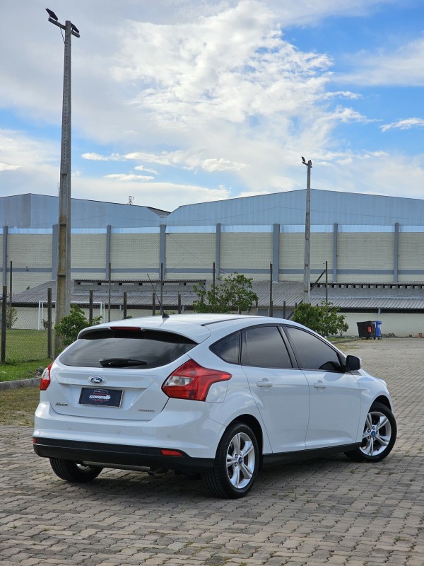 FOCUS 1.6 SE 16V FLEX 4P AUTOMÁTICO - 2015 - ANTôNIO PRADO