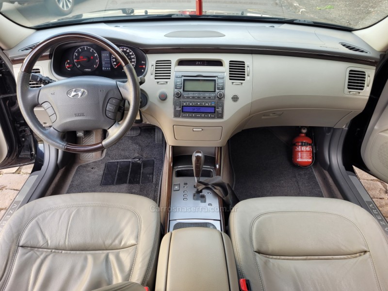 AZERA 3.3 MPFI GLS SEDAN V6 24V GASOLINA 4P AUTOMÁTICO - 2011 - FLORES DA CUNHA