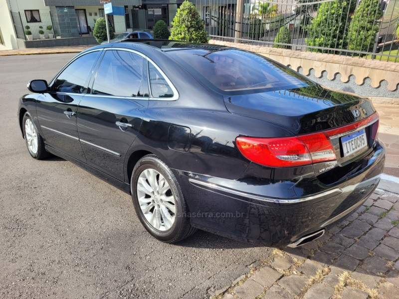 AZERA 3.3 MPFI GLS SEDAN V6 24V GASOLINA 4P AUTOMÁTICO - 2011 - FLORES DA CUNHA