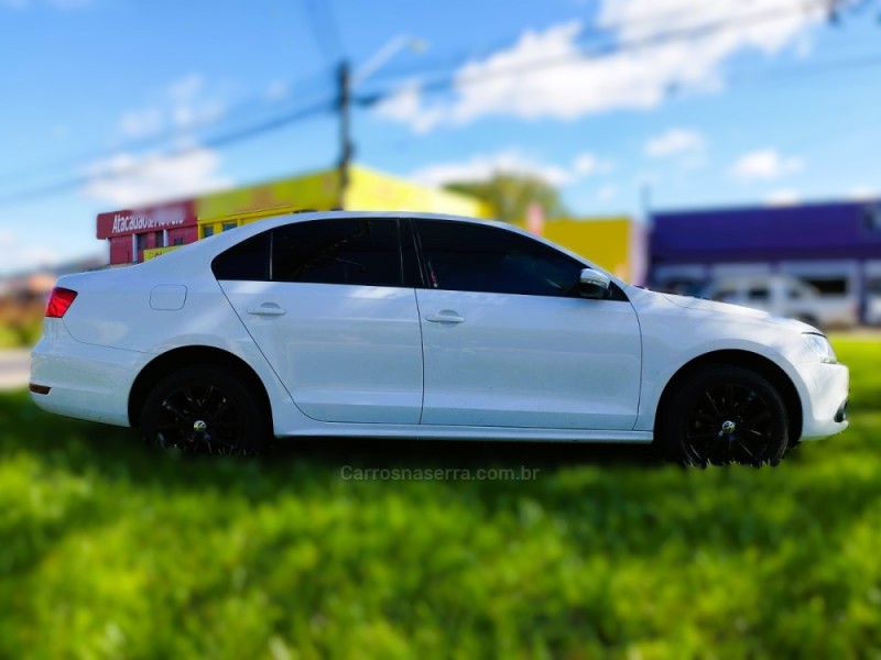 JETTA 2.0 COMFORTLINE FLEX 4P TIPTRONIC - 2012 - NOVO HAMBURGO