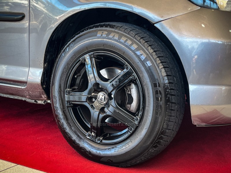 FIT 1.4 LX 8V FLEX 4P MANUAL - 2004 - PORTO ALEGRE