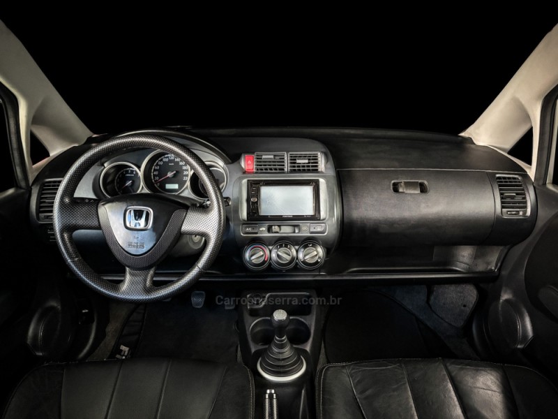 FIT 1.4 LX 8V FLEX 4P MANUAL - 2004 - PORTO ALEGRE