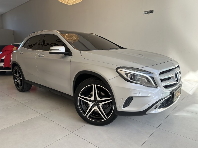 GLA 250 2.0 SPORT 16V TURBO 4X2 4P AUTOMÁTICA - 2016 - CANELA