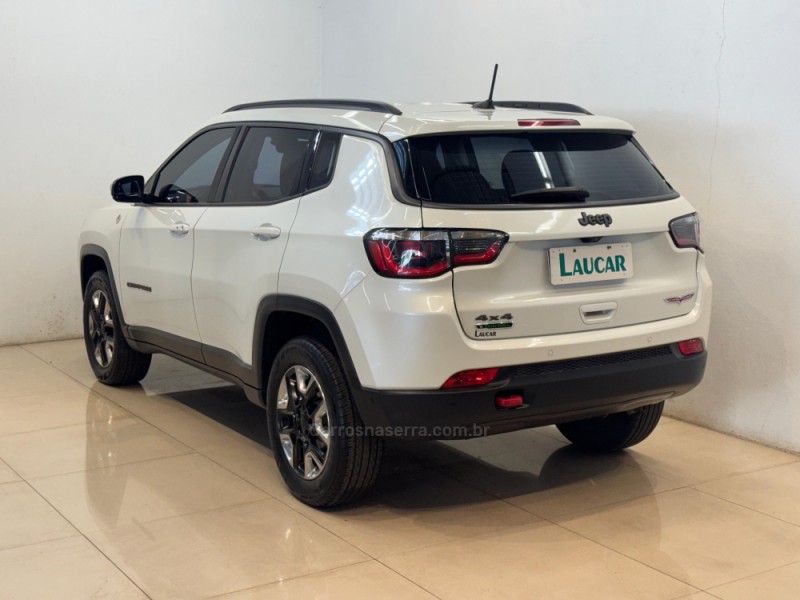 COMPASS 2.0 16V DIESEL TRAILHAWK 4X4 AUTOMÁTICO - 2017 - CASCA