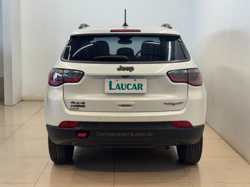 COMPASS 2.0 16V DIESEL TRAILHAWK 4X4 AUTOMÁTICO - 2017 - CASCA