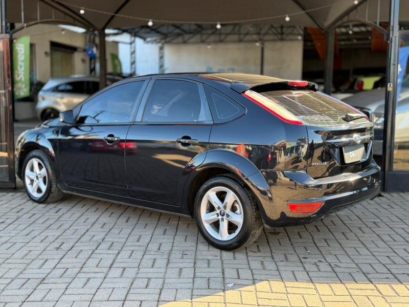 FOCUS 1.6 GLX 8V FLEX 4P MANUAL - 2011 - LAGOA VERMELHA