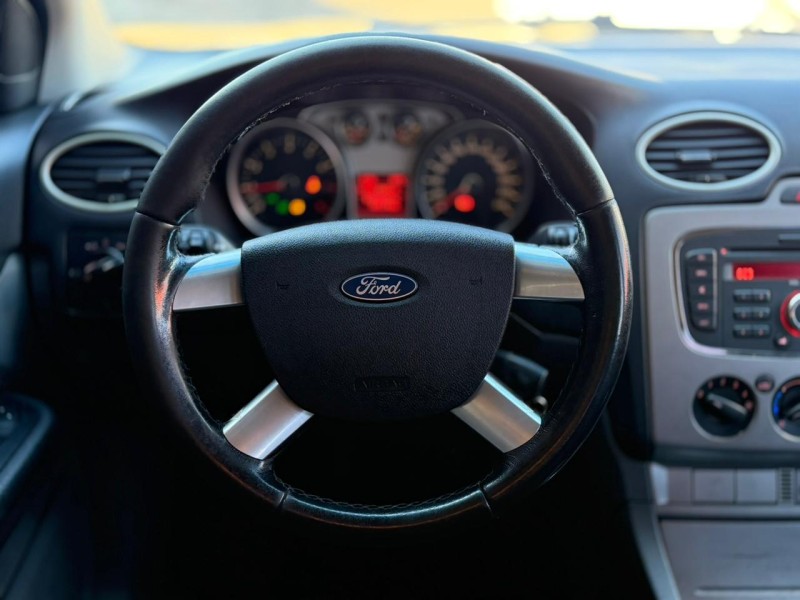 FOCUS 1.6 GLX 8V FLEX 4P MANUAL - 2011 - LAGOA VERMELHA