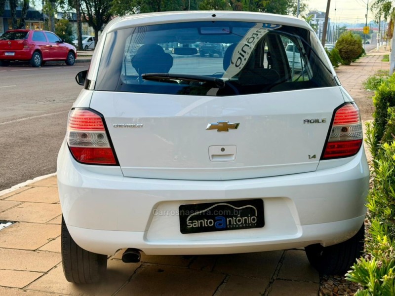 AGILE 1.4 MPFI LT 8V FLEX 4P MANUAL - 2011 - LAGOA VERMELHA