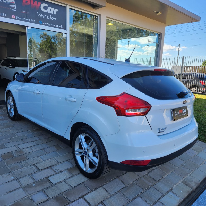 FOCUS 1.6 SE 16V FLEX 4P MANUAL - 2019 - BENTO GONçALVES