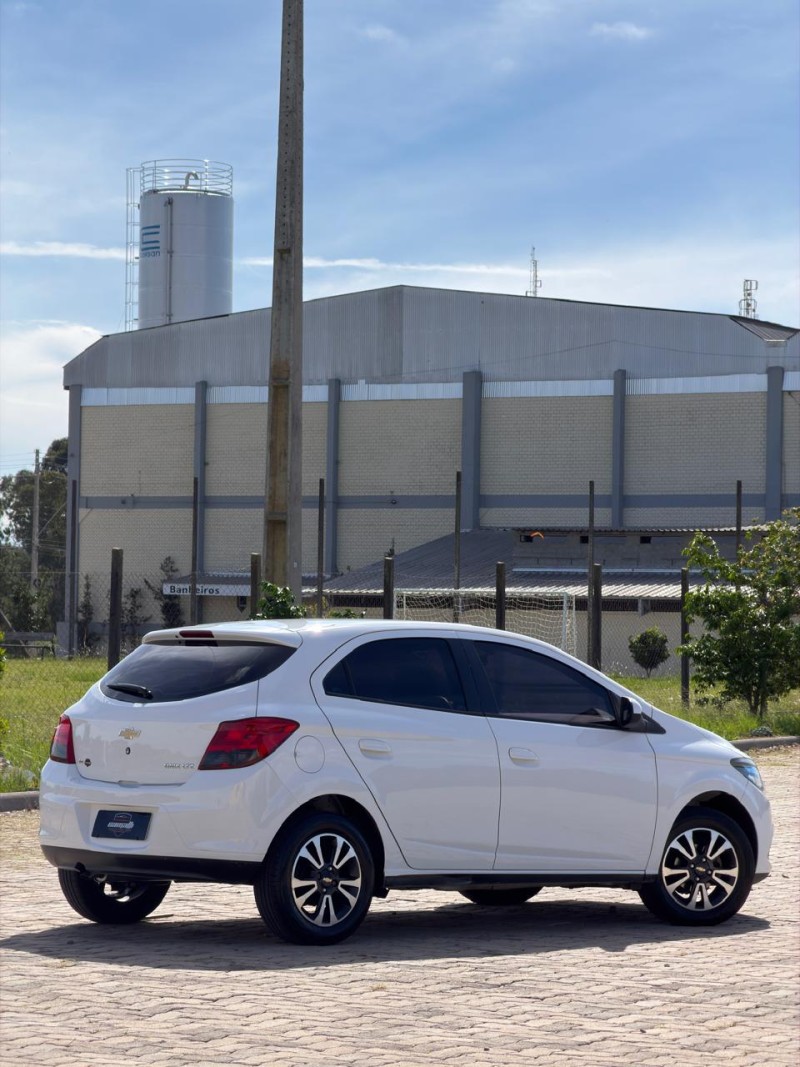 ONIX 1.4 MPFI LTZ 8V FLEX 4P MANUAL - 2014 - ANTôNIO PRADO