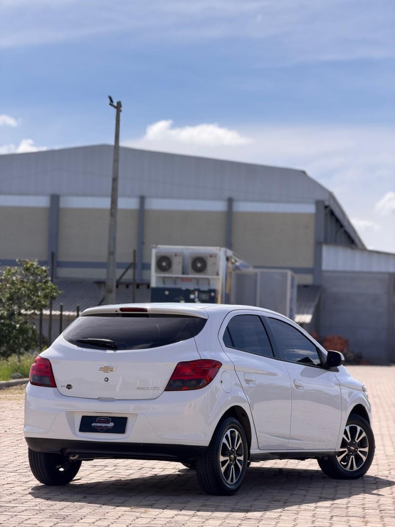 ONIX 1.4 MPFI LTZ 8V FLEX 4P MANUAL - 2014 - ANTôNIO PRADO