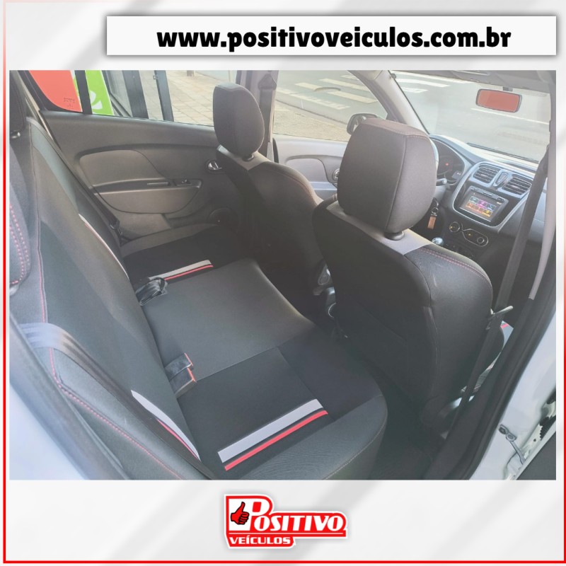 SANDERO 2.0 RS 16V FLEX 4P MANUAL - 2016 - CAXIAS DO SUL