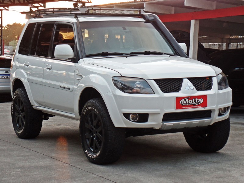 PAJERO TR4 2.0 4X4 16V 140CV FLEX 4P AUTOMÁTICO - 2014 - CAXIAS DO SUL