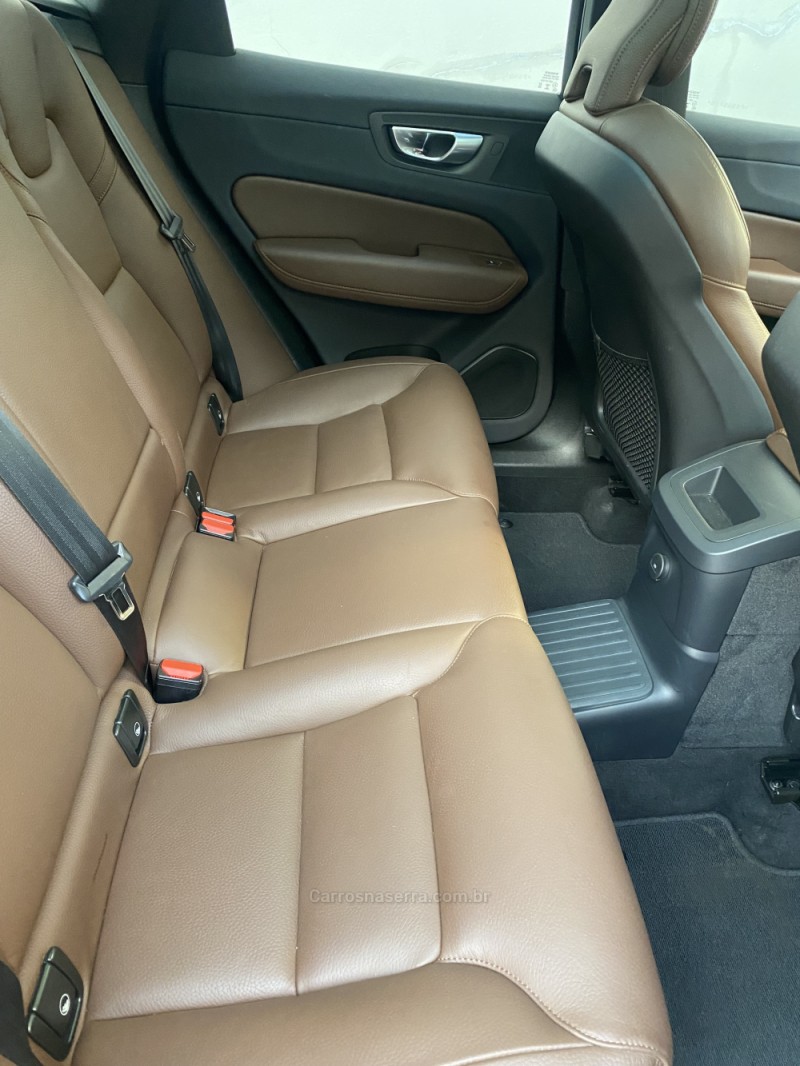 XC60 2.0 T8 RECHARGE PLUS AWD HIBRIDO 4P AUTOMÁTICO - 2023 - CAXIAS DO SUL