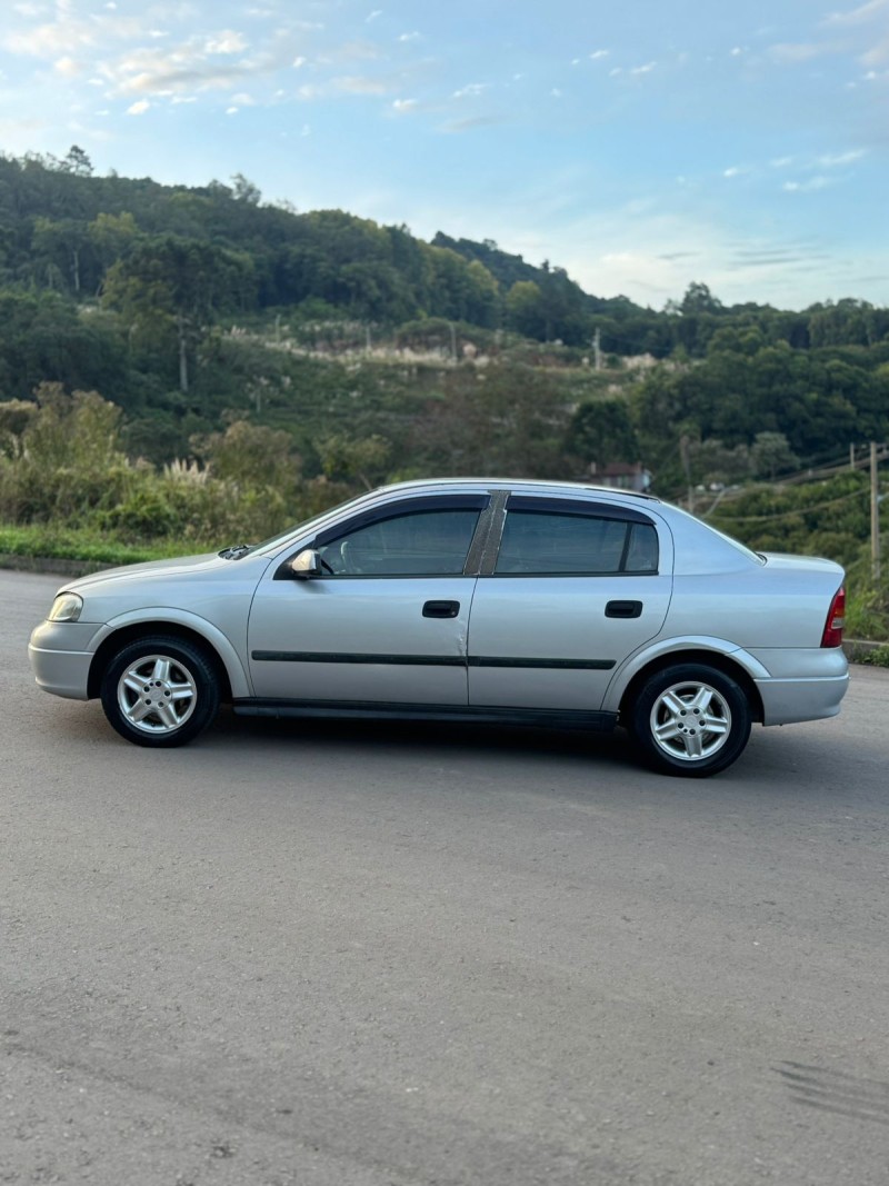 ASTRA 2.0 MPFI GLS SEDAN 8V GASOLINA 4P MANUAL - 1999 - BENTO GONçALVES