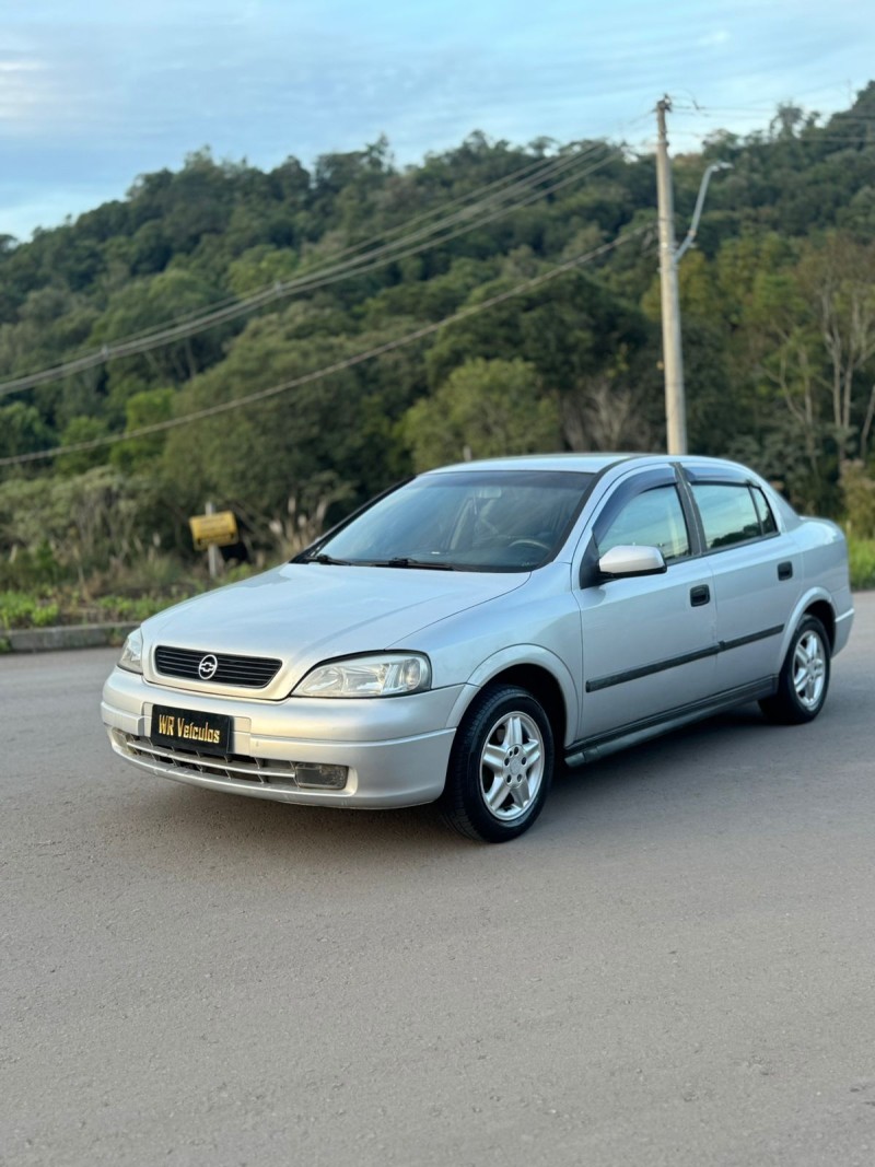 ASTRA 2.0 MPFI GLS SEDAN 8V GASOLINA 4P MANUAL - 1999 - BENTO GONçALVES