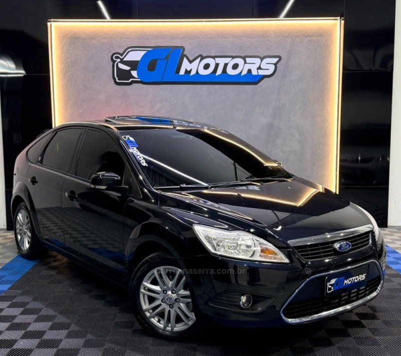 FOCUS 2.0 GHIA 16V GASOLINA 4P AUTOMÁTICO