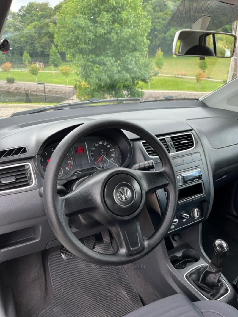 FOX 1.0 ITREND 8V FLEX 4P MANUAL - 2013 - FLORES DA CUNHA