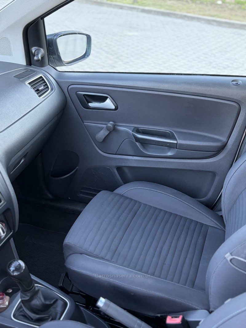 FOX 1.0 ITREND 8V FLEX 4P MANUAL - 2013 - FLORES DA CUNHA
