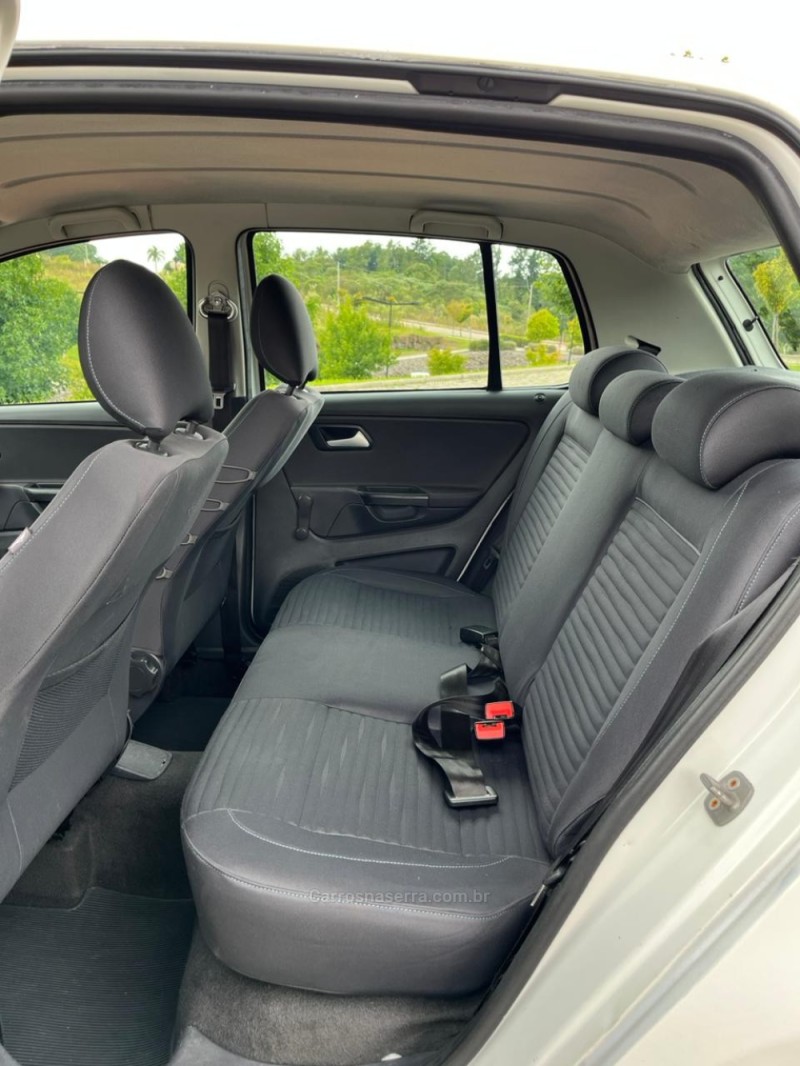 FOX 1.0 ITREND 8V FLEX 4P MANUAL - 2013 - FLORES DA CUNHA