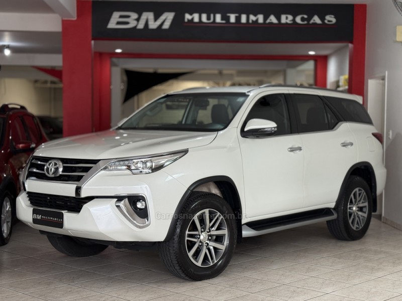 HILUX SW4 2.8 SRX 4X4 7 LUGARES 16V TURBO INTERCOOLER DIESEL 4P AUTOMÁTICO - 2020 - GUAPORé
