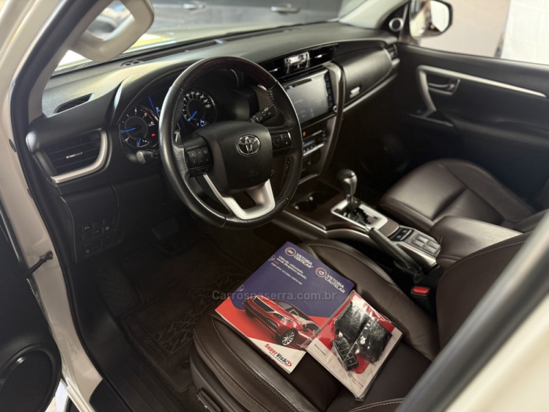 HILUX SW4 2.8 SRX 4X4 7 LUGARES 16V TURBO INTERCOOLER DIESEL 4P AUTOMÁTICO - 2020 - GUAPORé
