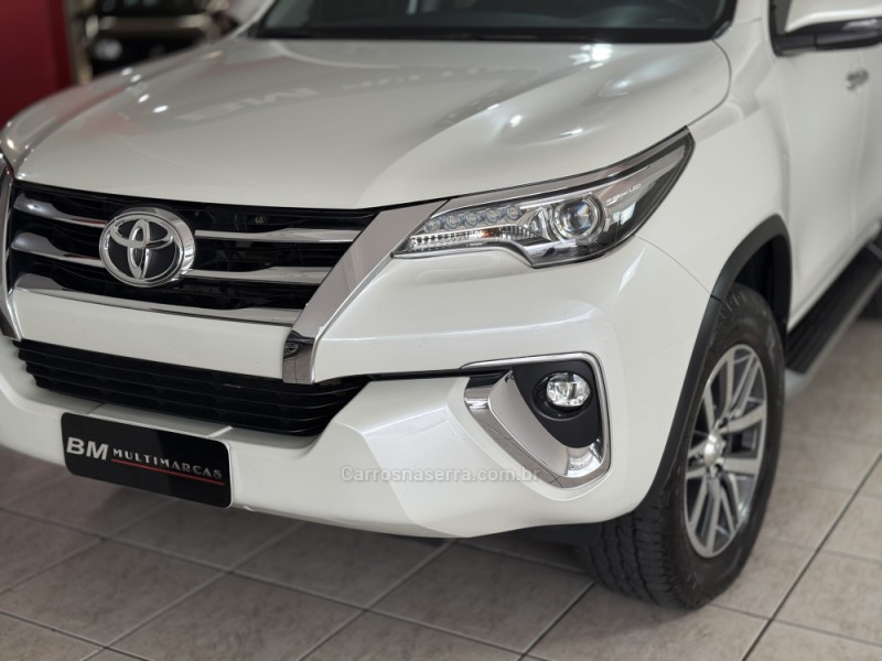 HILUX SW4 2.8 SRX 4X4 7 LUGARES 16V TURBO INTERCOOLER DIESEL 4P AUTOMÁTICO - 2020 - GUAPORé