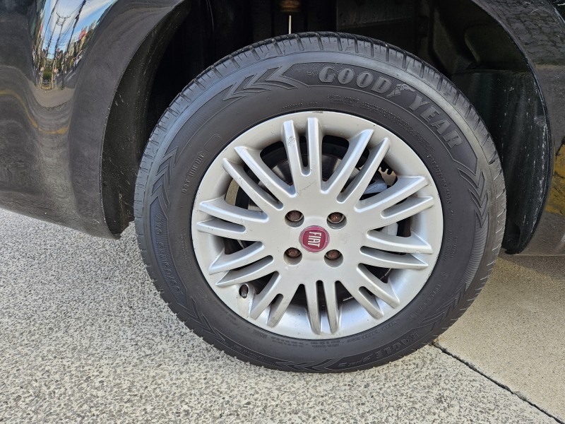 LINEA 1.8 ESSENCE 16V FLEX 4P MANUAL - 2015 - CAXIAS DO SUL