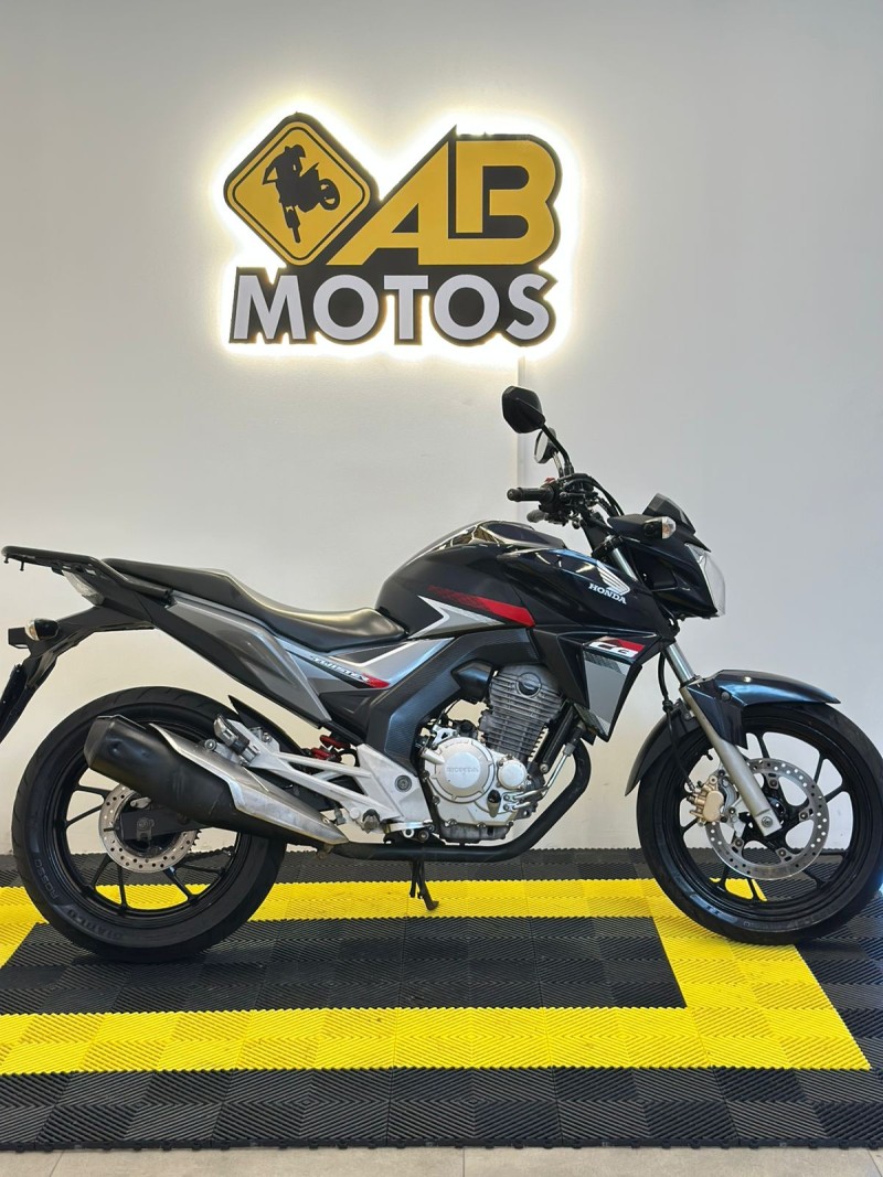 cb 250f twister  2018 caxias do sul