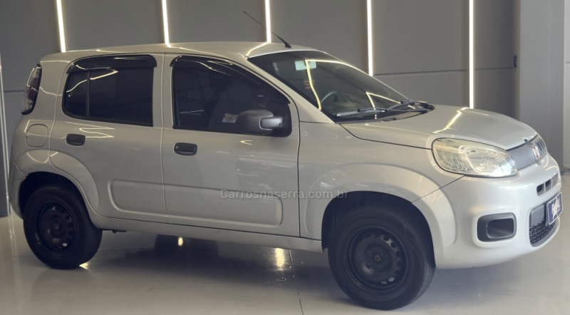 UNO 1.0 EVO ATTRACTIVE 8V FLEX 4P MANUAL - 2016 - SAPIRANGA