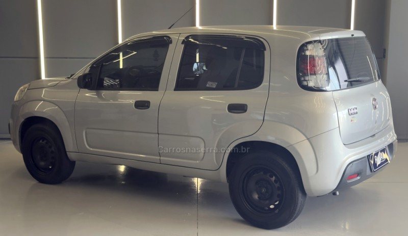 UNO 1.0 EVO ATTRACTIVE 8V FLEX 4P MANUAL - 2016 - SAPIRANGA