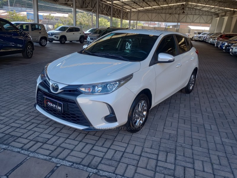 YARIS 1.5 XS 16V FLEX 4P AUTOMÁTICO - 2025 - CAXIAS DO SUL