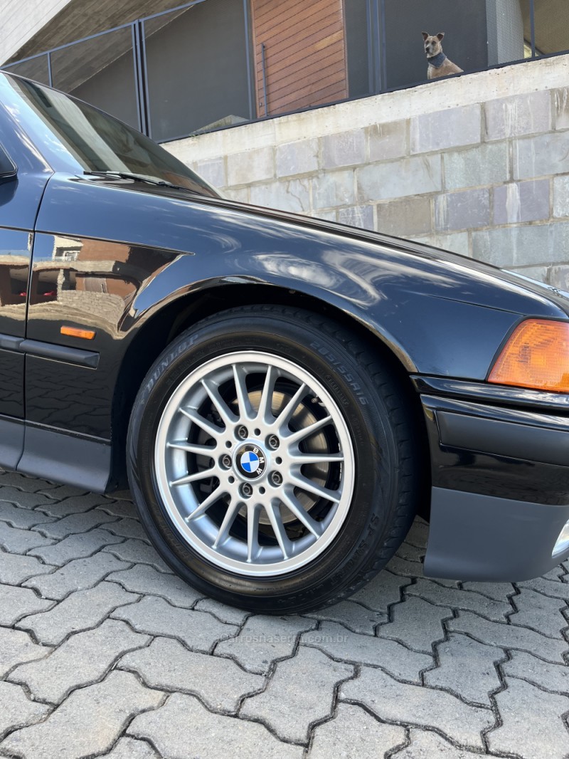 318I 2.0 SEDAN 16V GASOLINA 4P AUTOMÁTICO - 1997 - FLORES DA CUNHA