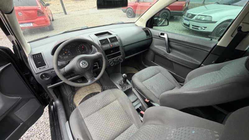 POLO 1.6 MI 8V TOTAL FLEX 4P MANUAL - 2006 - VILA FLORES