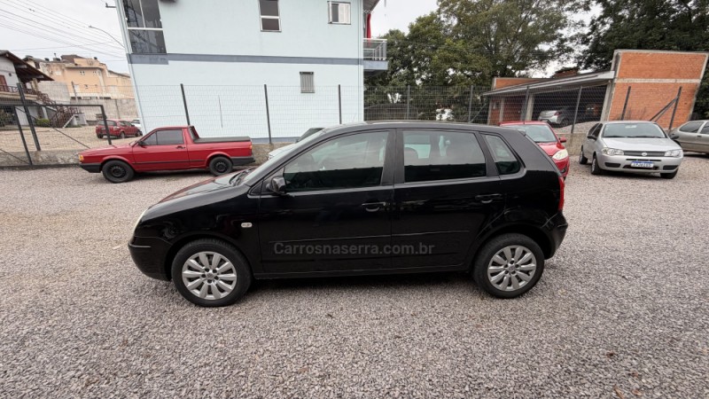 POLO 1.6 MI 8V TOTAL FLEX 4P MANUAL - 2006 - VILA FLORES