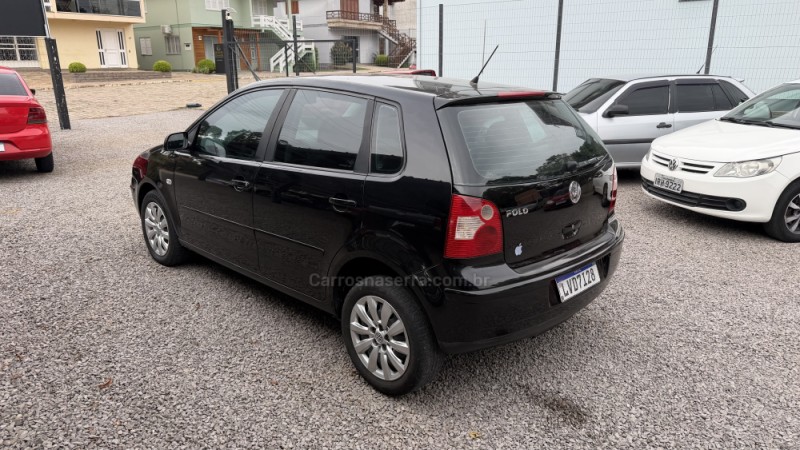 POLO 1.6 MI 8V TOTAL FLEX 4P MANUAL - 2006 - VILA FLORES