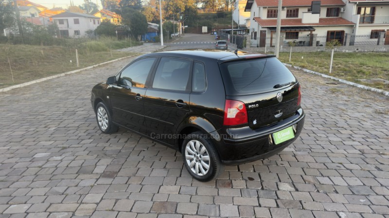 POLO 1.6 MI 8V TOTAL FLEX 4P MANUAL - 2006 - VILA FLORES