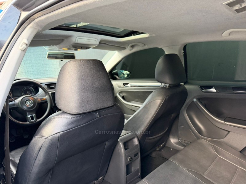 JETTA 2.0 COMFORTLINE FLEX 4P MANUAL - 2011 - ESTâNCIA VELHA