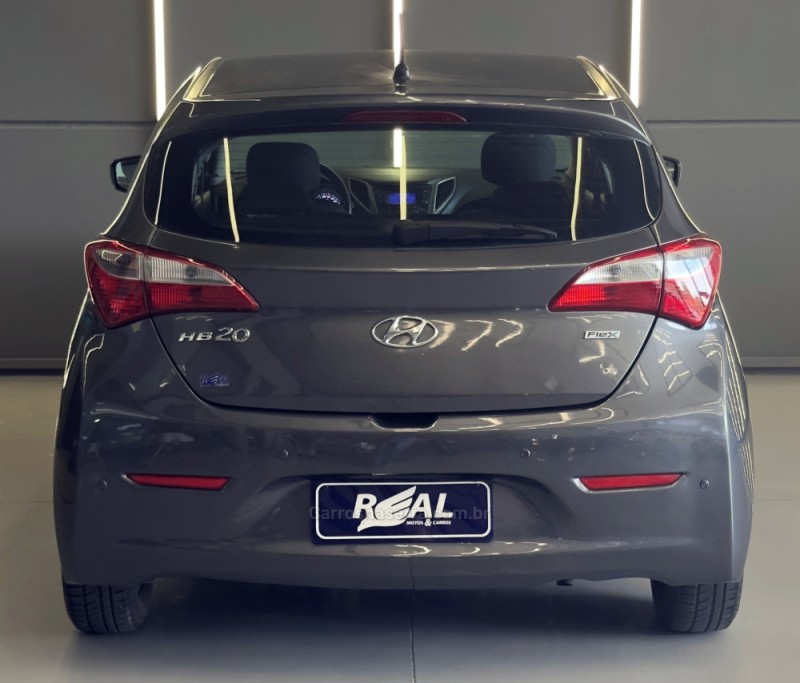 HB20 1.0 COMFORT PLUS 12V FLEX 4P MANUAL - 2013 - SAPIRANGA