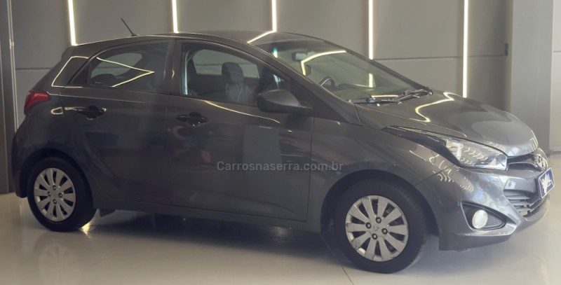 HB20 1.0 COMFORT PLUS 12V FLEX 4P MANUAL - 2013 - SAPIRANGA