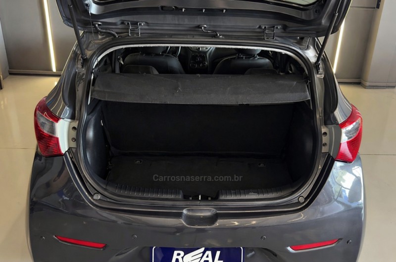 HB20 1.0 COMFORT PLUS 12V FLEX 4P MANUAL - 2013 - SAPIRANGA