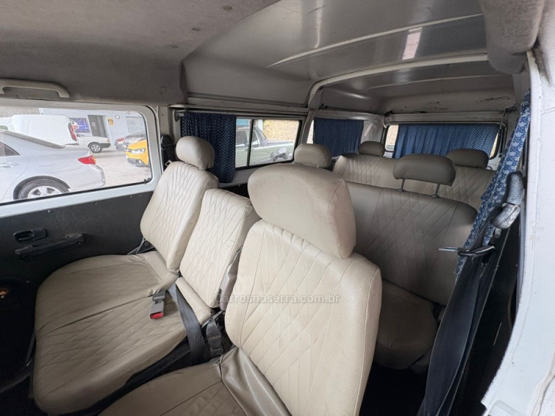 KOMBI 1.4 MI STD LOTAÇÃO 8V FLEX 3P MANUAL - 2008 - CAXIAS DO SUL