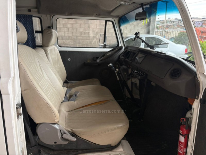 KOMBI 1.4 MI STD LOTAÇÃO 8V FLEX 3P MANUAL - 2008 - CAXIAS DO SUL