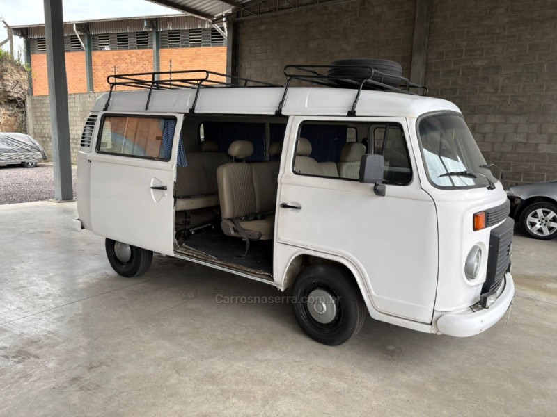 KOMBI 1.4 MI STD LOTAÇÃO 8V FLEX 3P MANUAL - 2008 - CAXIAS DO SUL