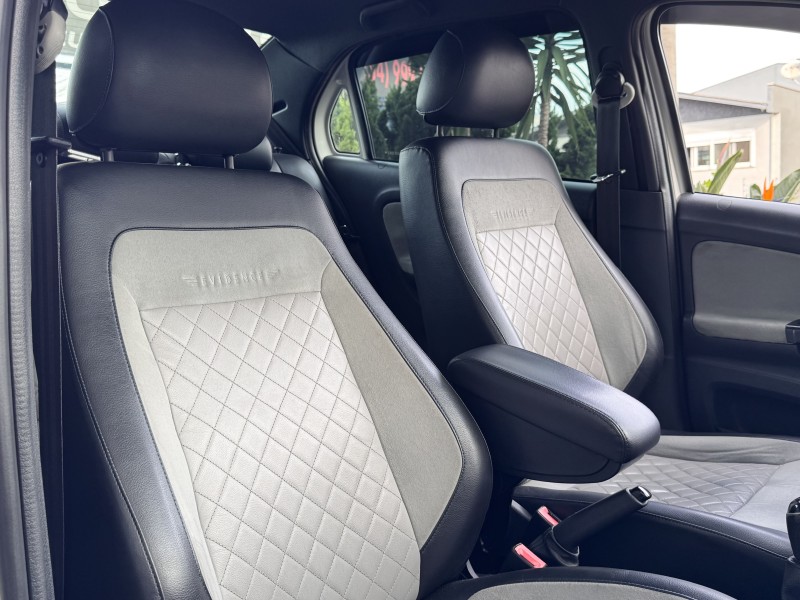 VOYAGE 1.6 MI EVIDENCE 8V FLEX 4P MANUAL - 2016 - CAXIAS DO SUL